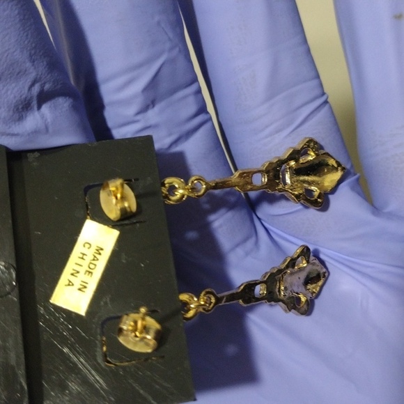 Women's Stylish Gold-tone Filigree Red Color Stone Drop Dangle Earrings - 1.75" - Picture 5 of 6